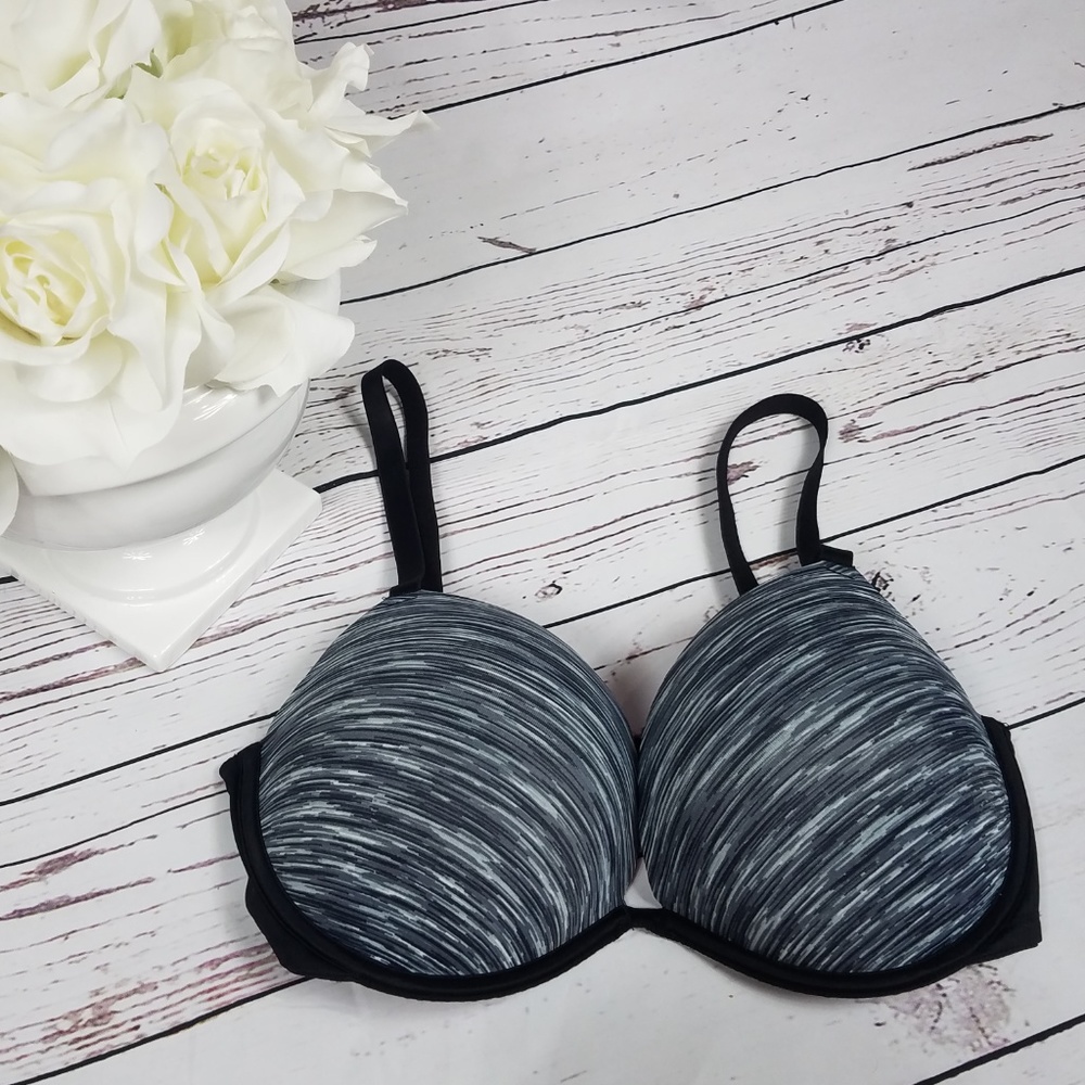 Victoria Secret Bra size 34DD